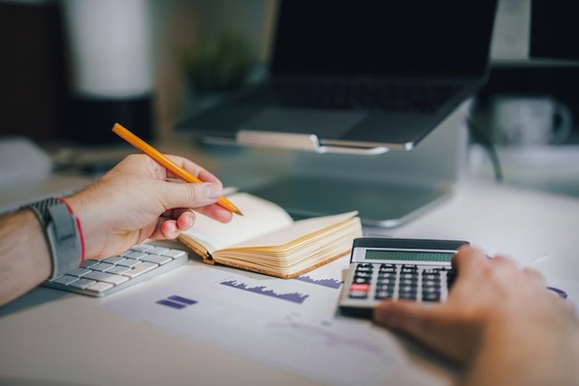A smart way to track your working hours